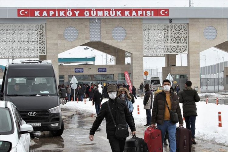 İran sınırındaki hudut kapısından giriş &ccedil;ıkışlar durduruluyor