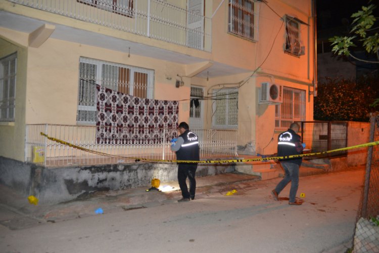 Adana'da silahlı kavga: 1 &ouml;l&uuml;, 3 yaralı