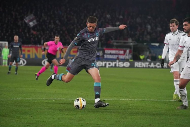 Trabzonspor'un gen&ccedil;leri evlerinde form tutuyor