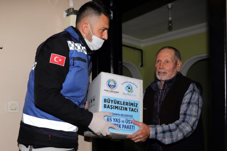 Bursa Mudanya'nın manevi evlatları Zeytin Dalı ekibi dayanışmayı b&uuml;y&uuml;tt&uuml;