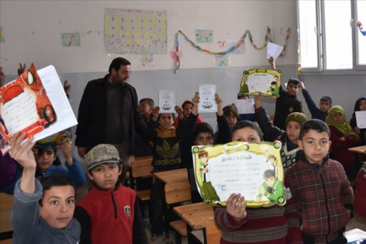 Suriye'nin kuzeyinde Kovid-19 tedbirleri nedeniyle eğitime verilen ara uzatıldı