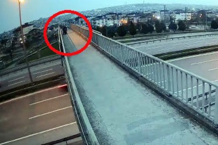 &Uuml;st ge&ccedil;itte karşılaştığı kadının &ccedil;antasını gasp etti