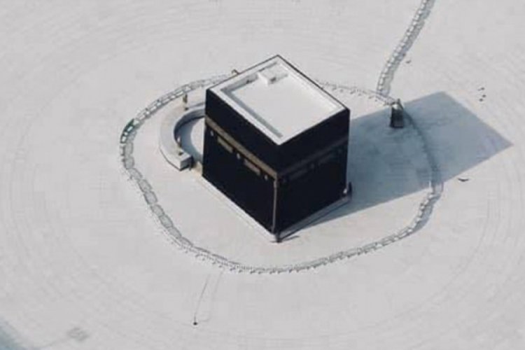 Kabe ve Mescid-i Nebevi'de cuma namazı kılınmadı