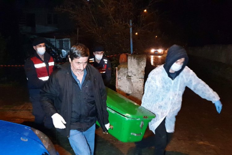 Eski eşi ve oğlunu katletti