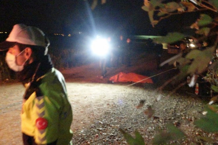Otomobille ırmağa u&ccedil;an s&uuml;r&uuml;c&uuml;n&uuml;n cesedi bulundu