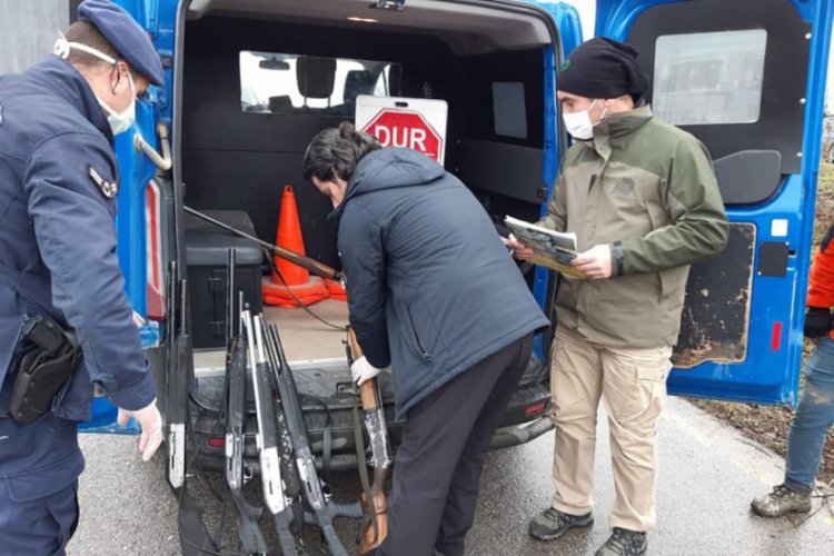 Ka&ccedil;ak avlanan 6 kişi su&ccedil;&uuml;st&uuml; yakalandı