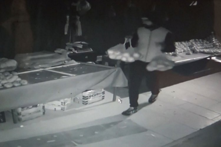 Bursa'da manavdan hırsızlık kamerada