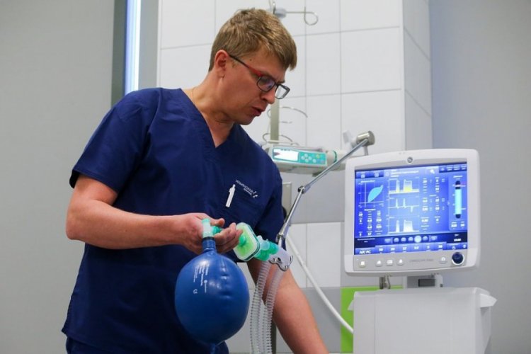 Rusya'dan kritik koronavir&uuml;s raporu: Gen&ccedil;ler de dikkat etsin
