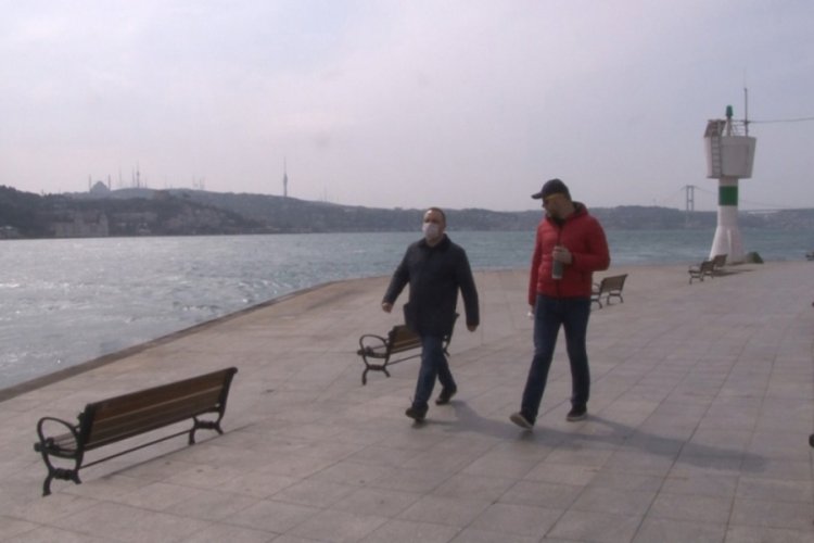 Yasağa rağmen sahilde y&uuml;r&uuml;y&uuml;şe &ccedil;ıkanlara ceza