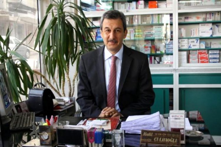Eski bakan Halil &Ccedil;ulhaoğlu ve eşi Corona Vir&uuml;se yakalandı
