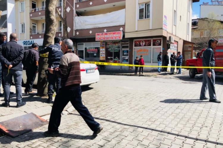 Bing&ouml;l'de taksiden &ccedil;evreye rastgele ateş a&ccedil;ıldı