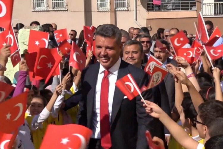 Sadettin Saran'dan 1 milyon liralık yardım
