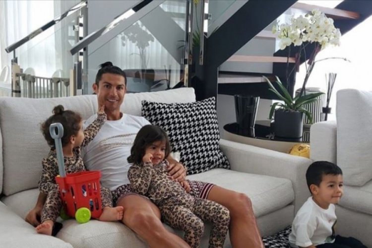 Cristiano Ronaldo'dan koronavir&uuml;se karşı 'evde kal' &ccedil;ağrısı