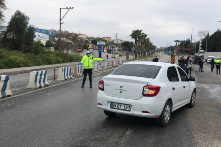Kente giriş ve &ccedil;ıkışlarında korona vir&uuml;s denetimi