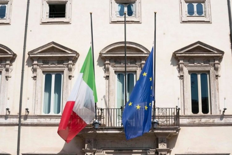 İtalya, hayatını kaybeden vatandaşları için yas tuttu