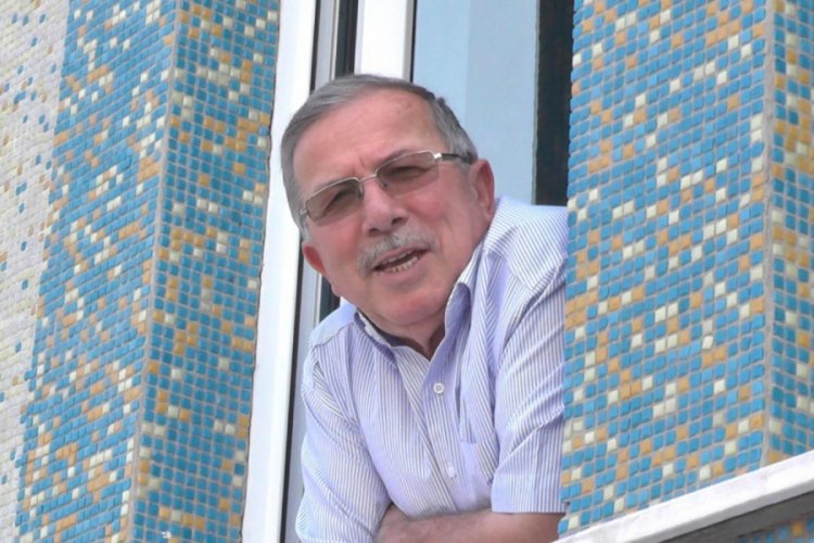 Ailesini oğlunun evine g&ouml;nderdi, kendisini karantinaya aldı