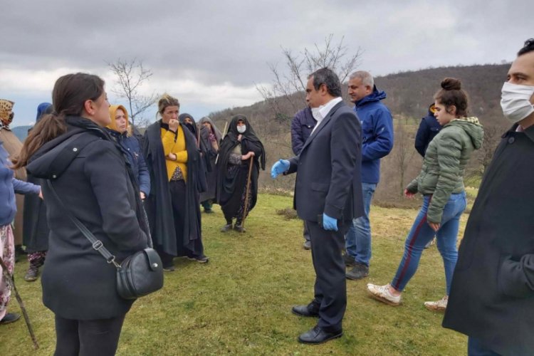 Bursa CHP'den Yenişehir k&ouml;yl&uuml;lerinin maskeli maden direnişine destek