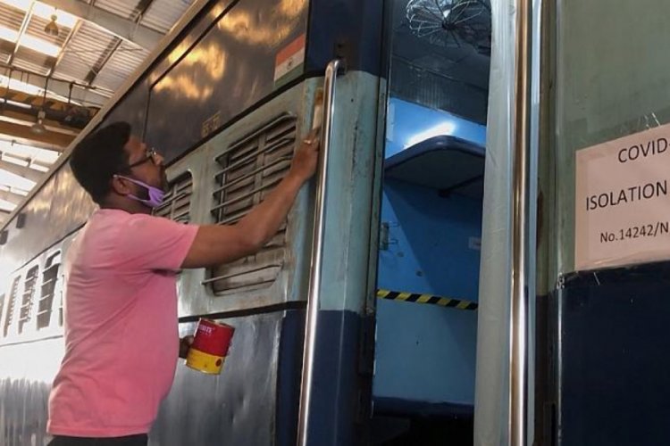 Hindistan'da tren vagonları tedavi merkezlerine d&ouml;n&uuml;şt&uuml;r&uuml;ld&uuml;