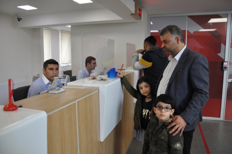 7 yaşındaki Zehra, kumbaradaki parasını kampanyaya bağışladı