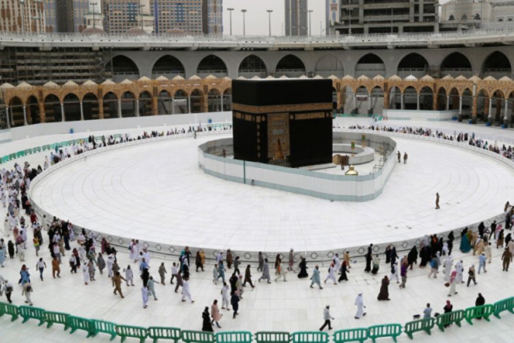 Suudi Arabistan'dan hac planlarınızı erteleyin &ccedil;ağrısı