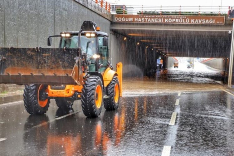 DİSKİ, 21 ekip ve 55 personelle &ccedil;alışma yaptı