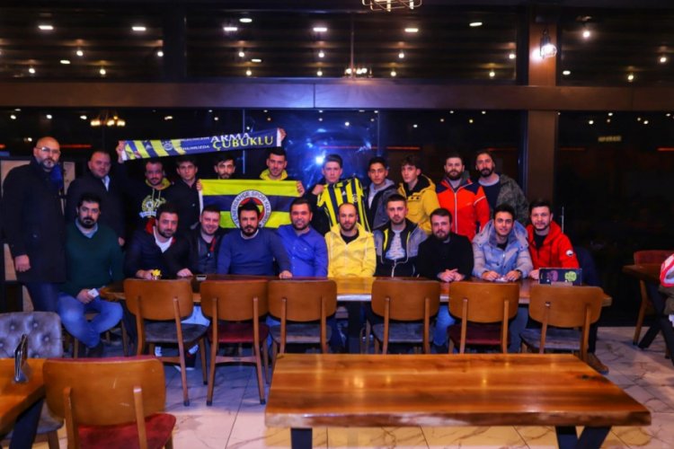 Bursa'da Gen&ccedil; Fenerbah&ccedil;eliler Taraftar Grubu'ndan 300 aileye erzak yardımı