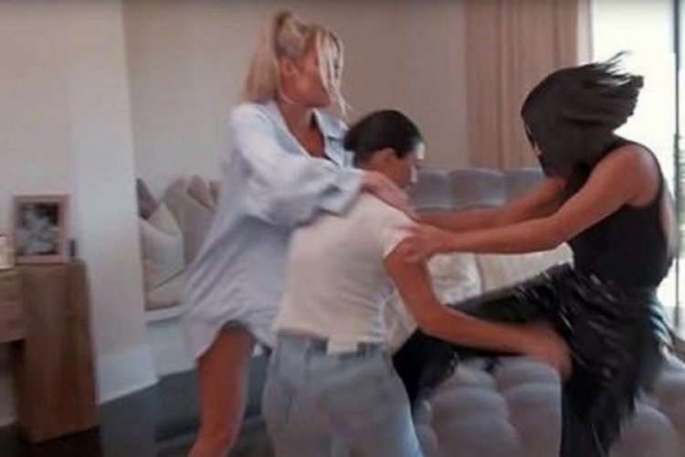 Kim Kardashian kameralar &ouml;n&uuml;ndeki kavganın i&ccedil; y&uuml;z&uuml;n&uuml; anlattı