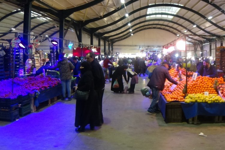 Bursa'da semt pazarlarında giriş ve &ccedil;ıkışlar ayarlandı