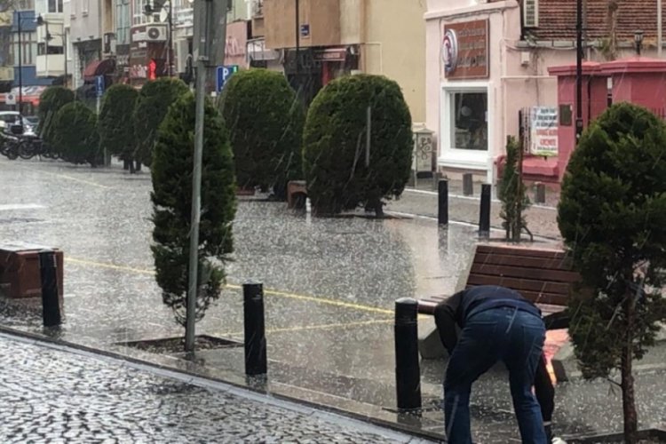 &Ccedil;anakkale'ye dolu yağdı