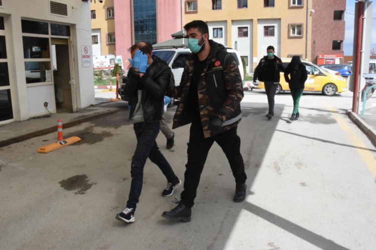 Ele ge&ccedil;irilen uyuşturucu haplarla 'evde kal' &ccedil;ağrısı