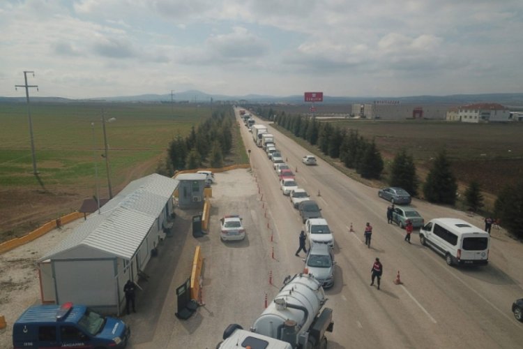 Jandarmanın vir&uuml;s denetimi havadan g&ouml;r&uuml;nt&uuml;lendi