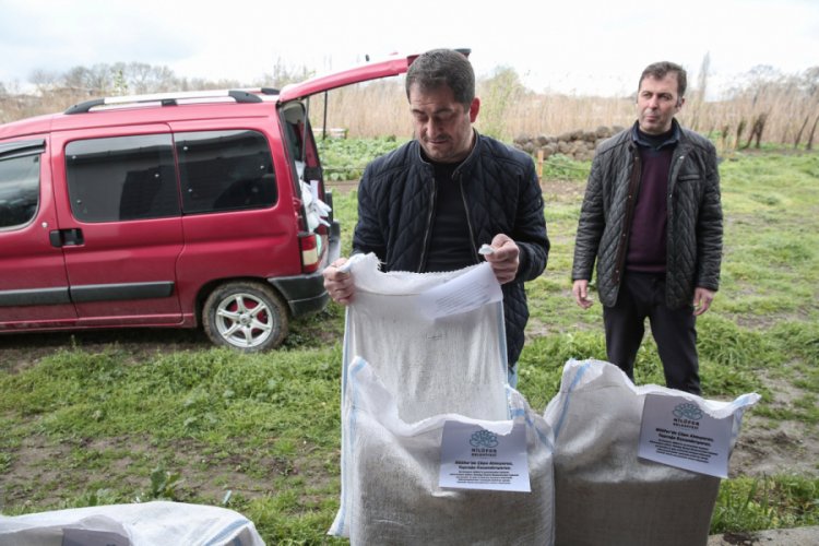 Bursa Nil&uuml;fer'de &ccedil;ift&ccedil;ilere kompost g&uuml;bre desteği