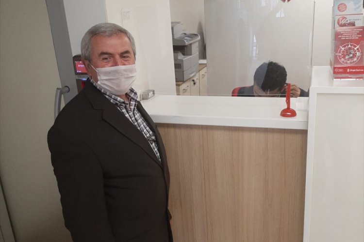 Umre parasını, Milli Dayanışma Kampanyası'na bağışladı