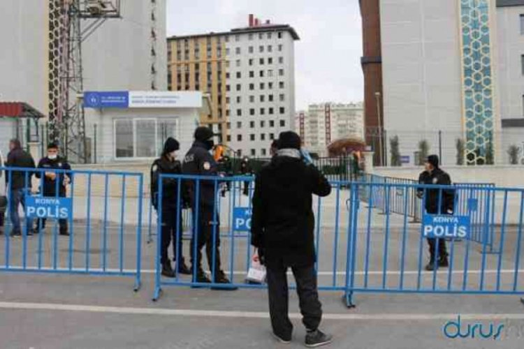 Umreden d&ouml;nenlerin kaldığı karantina yurdundaki g&ouml;revli koronavir&uuml;se yakalandı