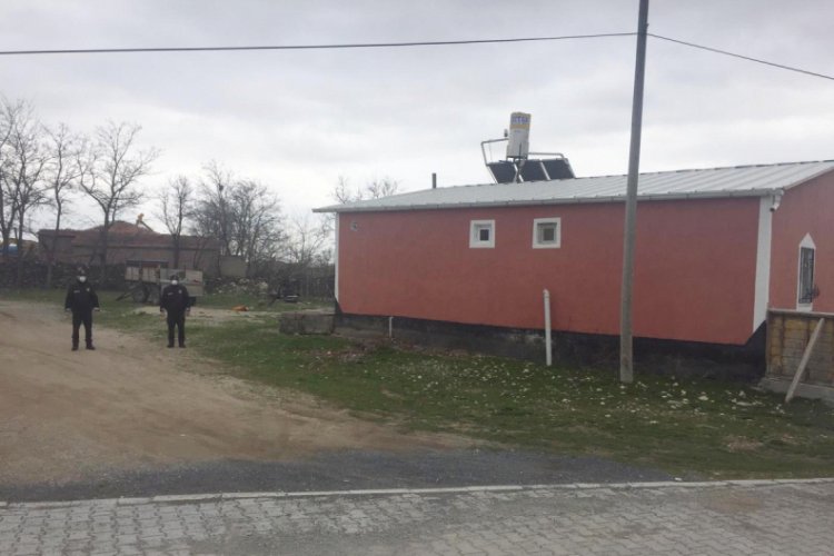 Yaşlı kadında koronavir&uuml;s &ccedil;ıkınca ev karantinaya alındı