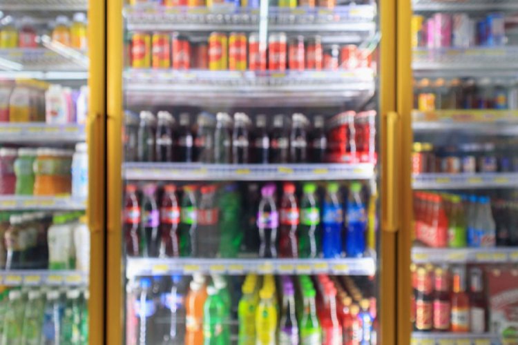 Evde kalanlar ilk hafta en &ccedil;ok kolonya, &uuml;&ccedil;&uuml;nc&uuml; hafta ise i&ccedil;ecek aldı