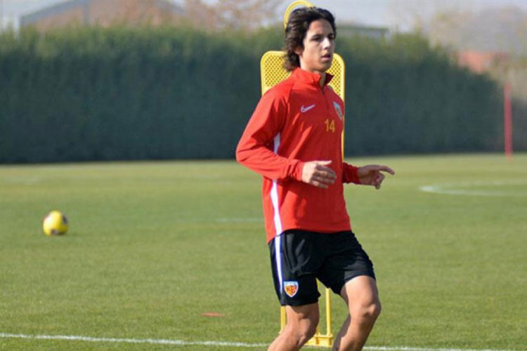 Kayserispor'da 5 futbolcuya sokağa &ccedil;ıkma yasağı