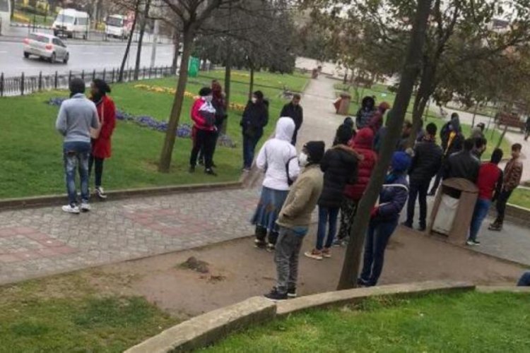 Parkta toplanmaya başladılar, polis harekete ge&ccedil;ti!