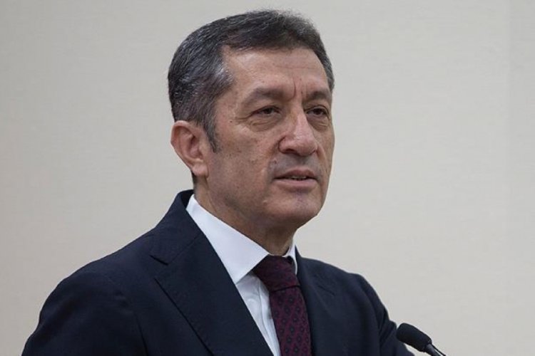 Bakan Sel&ccedil;uk'tan '23 Nisan' a&ccedil;ıklaması