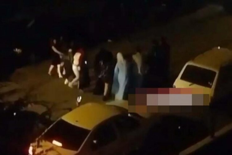 Uyarı dinlemediler, yol ortasında halay &ccedil;ektiler