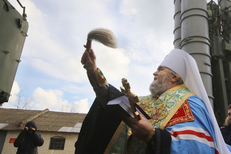 Rusya'da 3 papazda korona vir&uuml;s &ccedil;ıktı