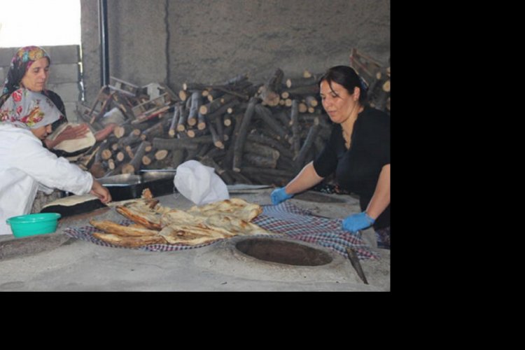 65 yaş &uuml;st&uuml; ve kimsesizlere &uuml;cretsiz ekmek