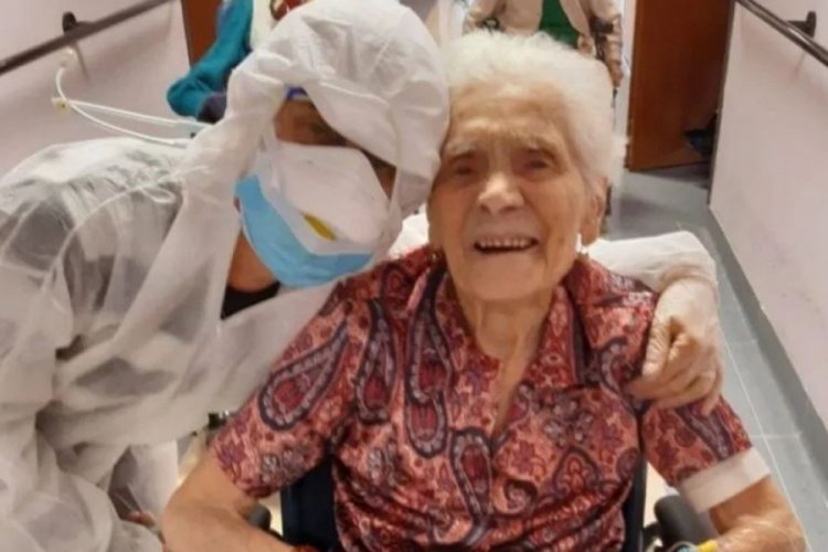 104 yaşındaki kadın &ouml;nce İspanyol gribini sonra da koronavir&uuml;s&uuml; yendi