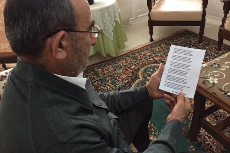 Bursa'da 77 yaşındaki Mikail amcadan korona şiiri