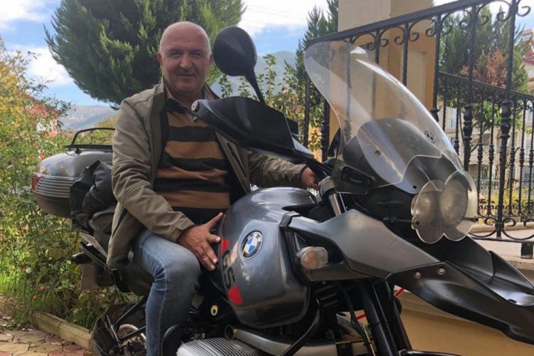 4 yıl &ouml;nce kızını kaybeden baba, otomobilinde intihar etti