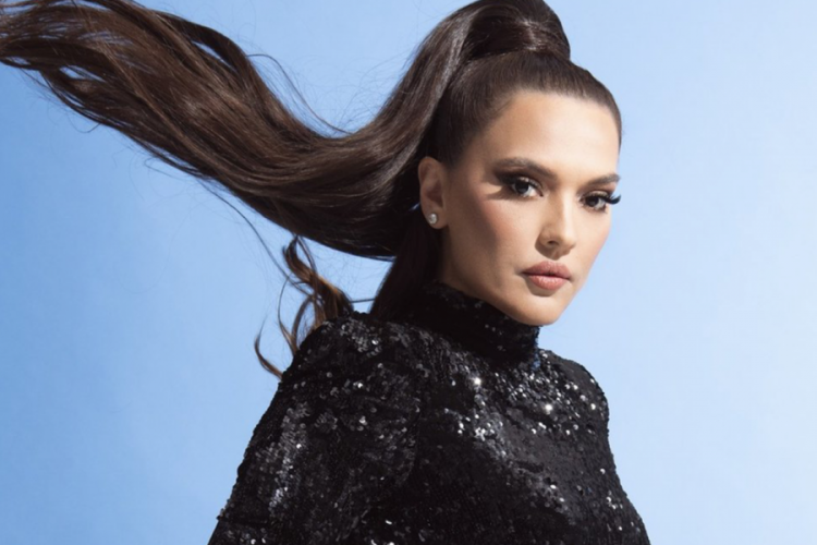 Demet Akalın karantinada evine kebap&ccedil;ı &ccedil;ağırdı