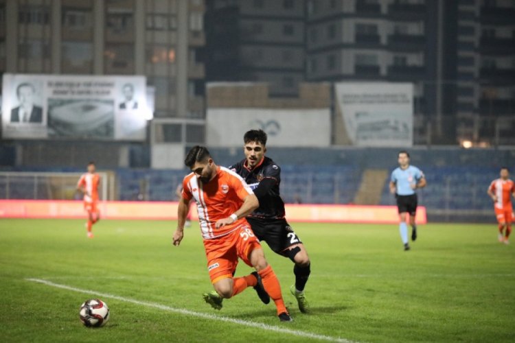 Alanyaspor'da Umut G&uuml;neş, sokağa &ccedil;ıkma yasağına giren tek oyuncu oldu