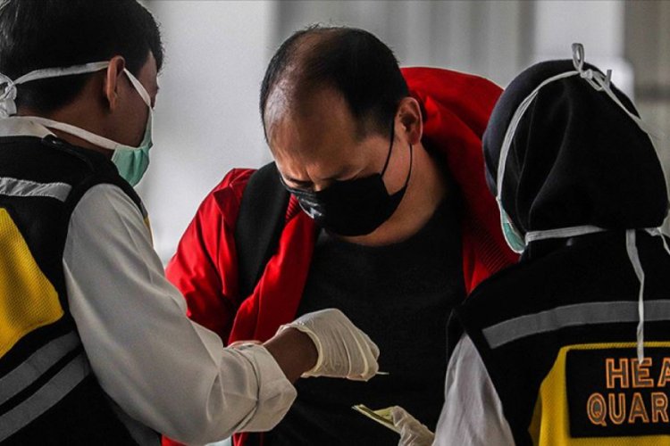 Singapur'da yaklaşık 20 bin yabancı iş&ccedil;i karantinaya alındı