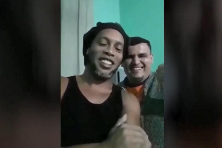 Ronaldinho'dan ailesine videolu mesaj