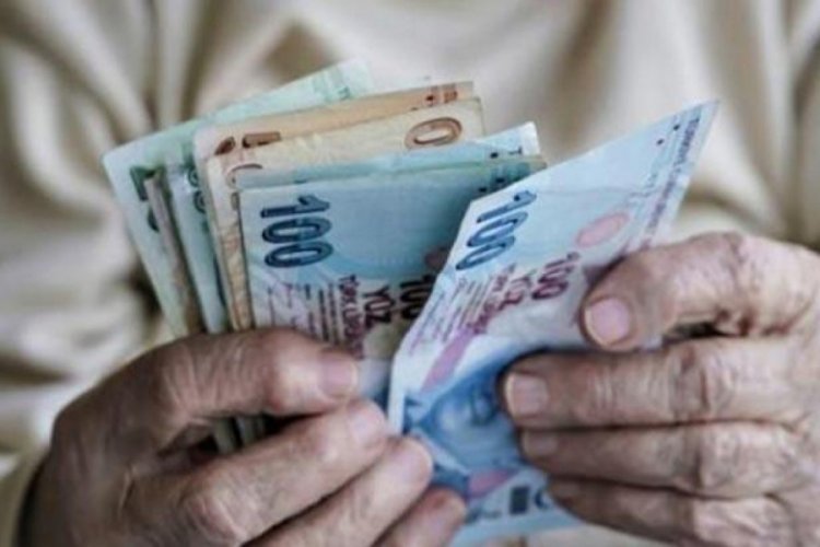 Emeklilere 1000 TL bayram ikramiyesinin &ouml;deme tarihleri belli oldu